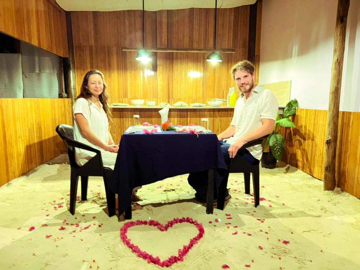 Moodhumaa Inn Guraidhoo  Bagian luar foto